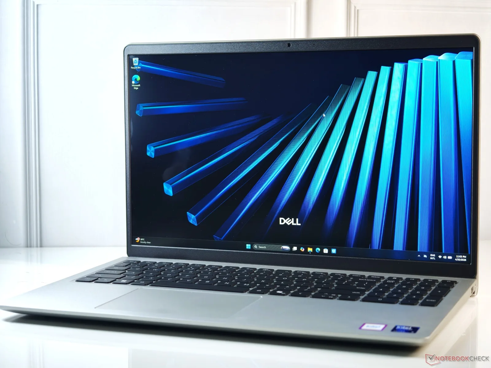 Dell Alienware LDA15260-7823BLK-PUS / Intel Core7-240H / 16GB-DDR5 / 512GB-SSD / 6GB-RTX4050 / 15.3-inch FHD+ 165Hz / Win 11 / Storage Black / Backlit-KB US
